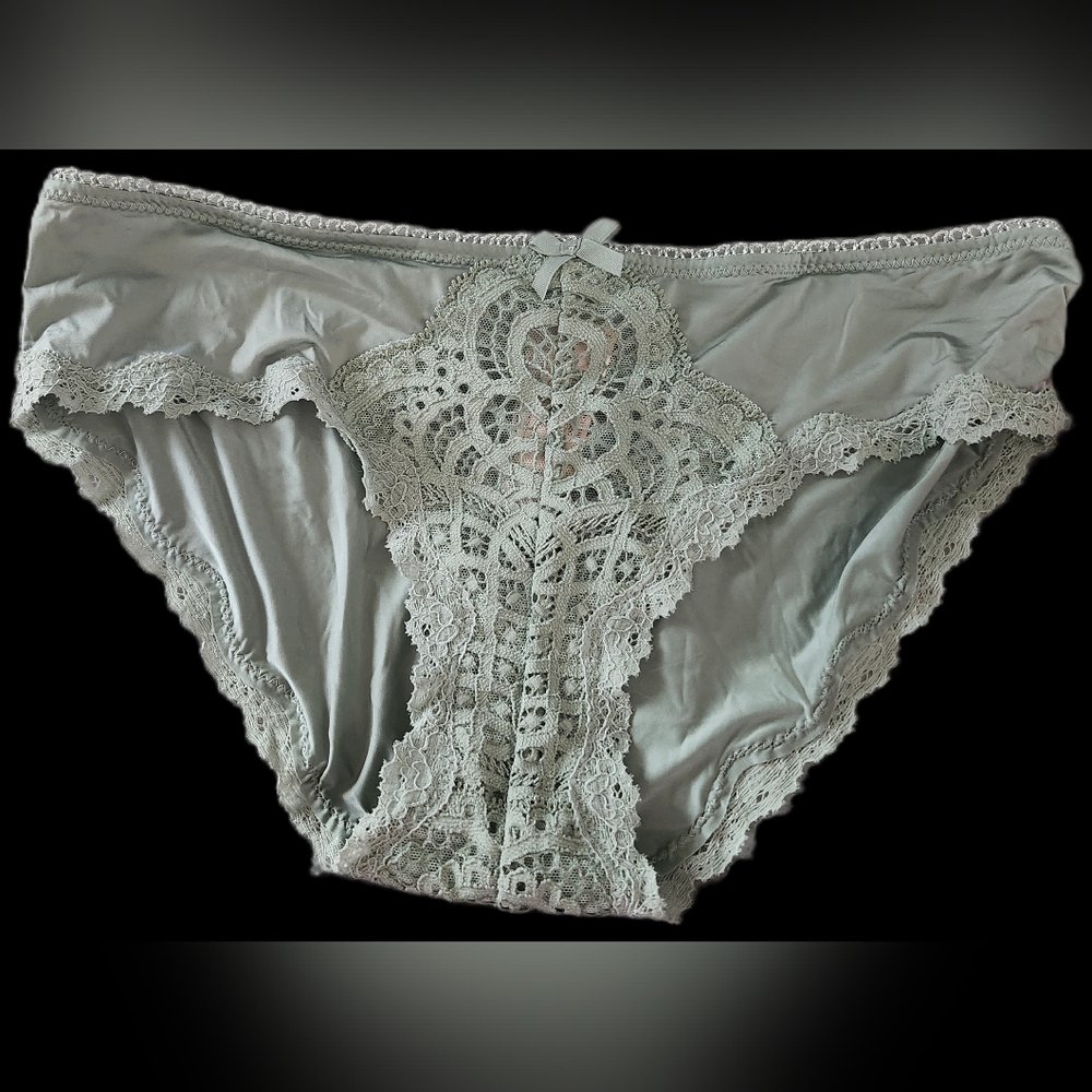 Victoria Secret Dream Angels Hipkini size Small
